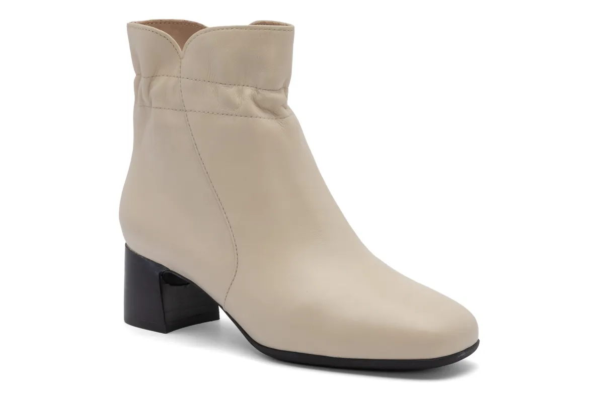 Avenue Mid Metatarsal sold by The Walking Company