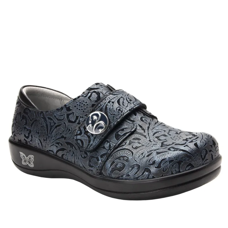 Joleen sold by The Walking Company