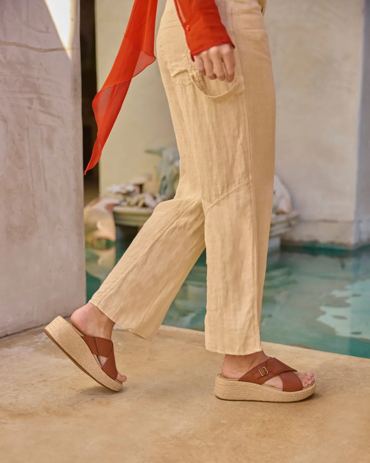 Solstice Cross Slide Metatarsal sold by The Walking Company product image thumbnail 3