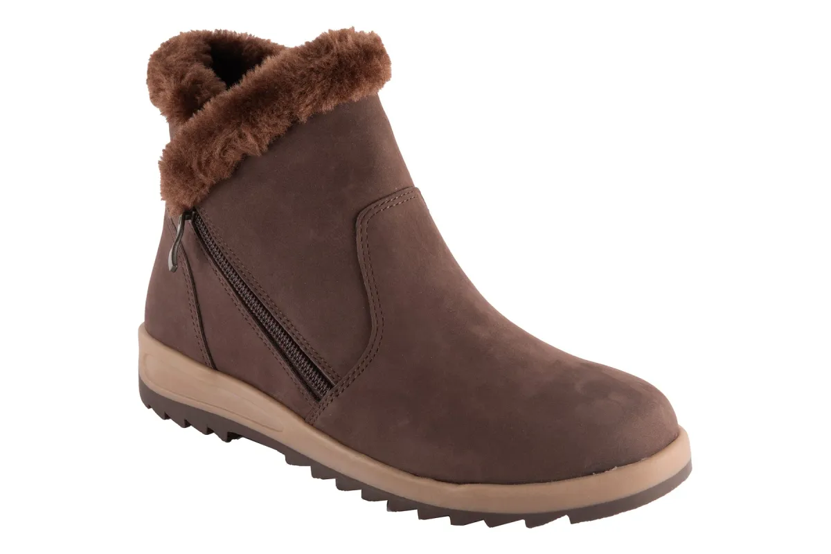 Bacilia sold by The Walking Company