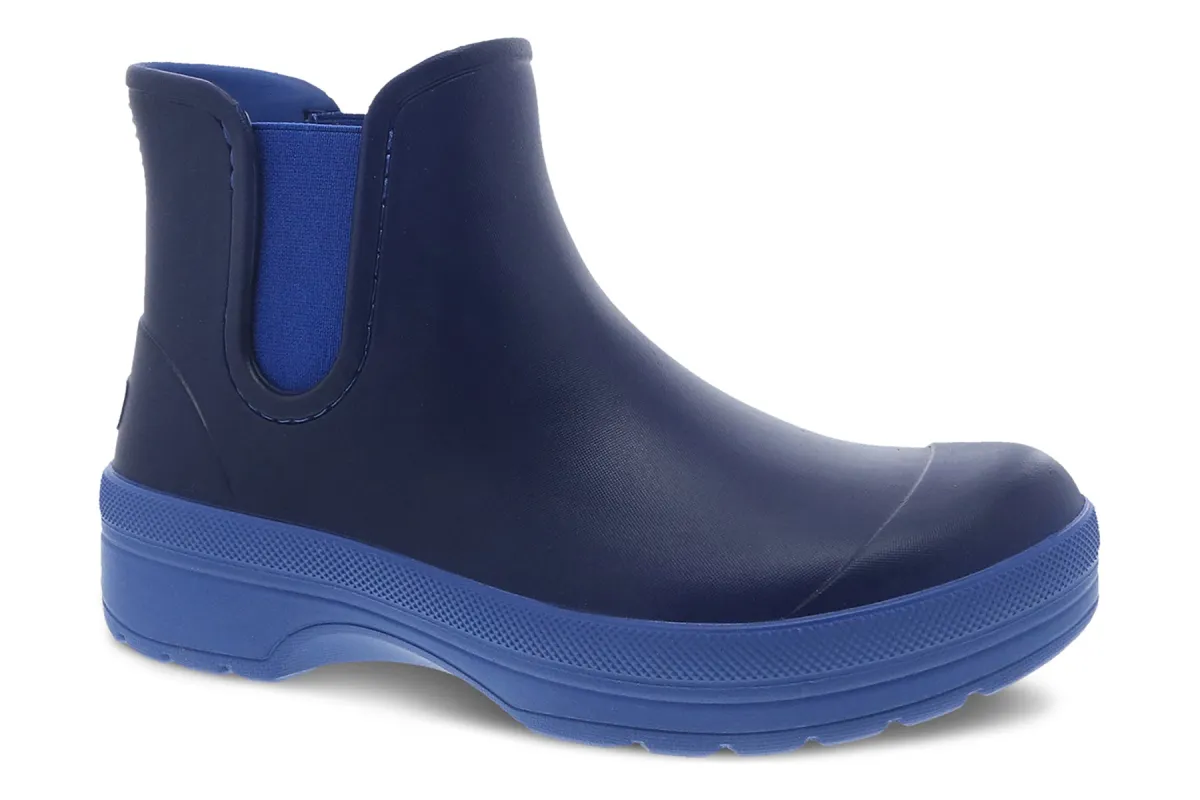 Karmel made by Dansko