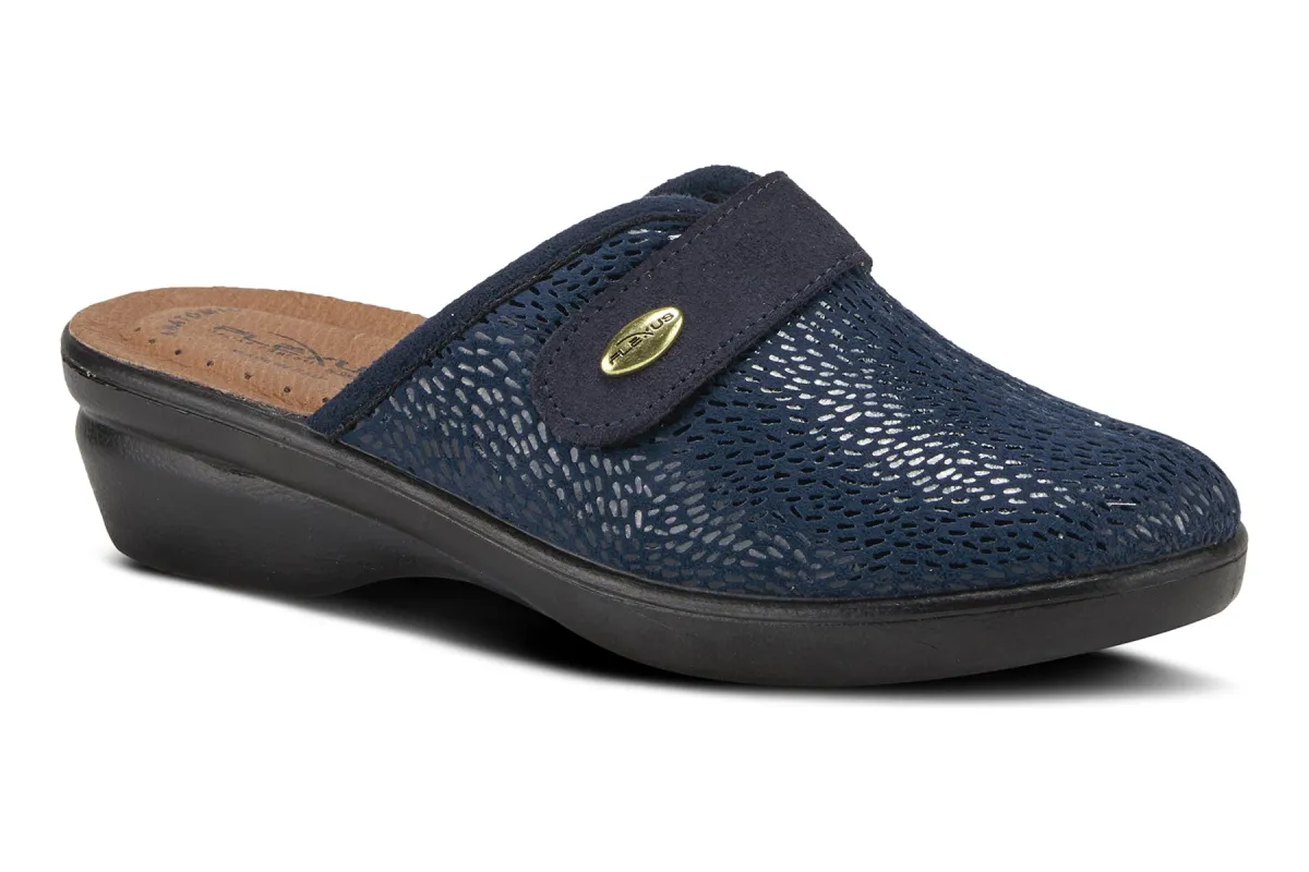 Merula sold by The Walking Company