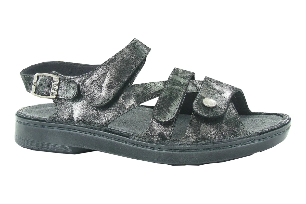 Fleur sold by The Walking Company