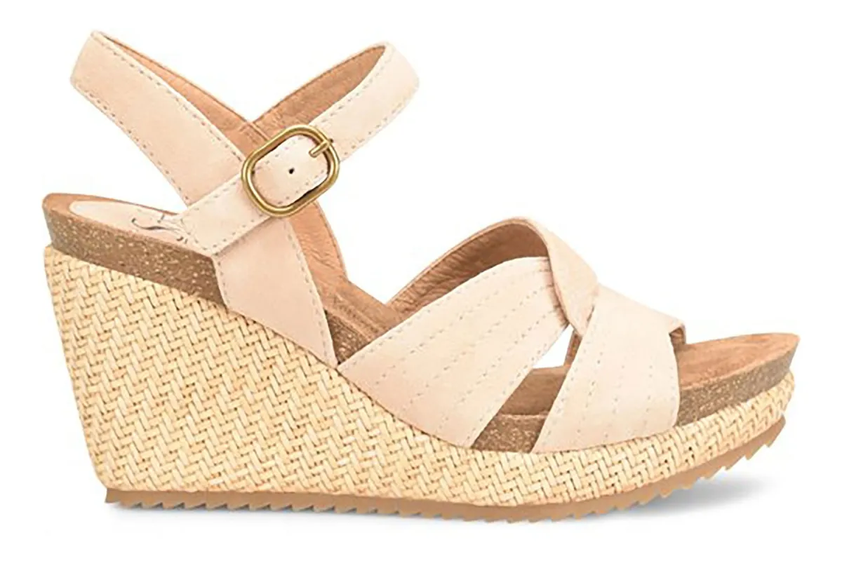 Clarissa sold by The Walking Company