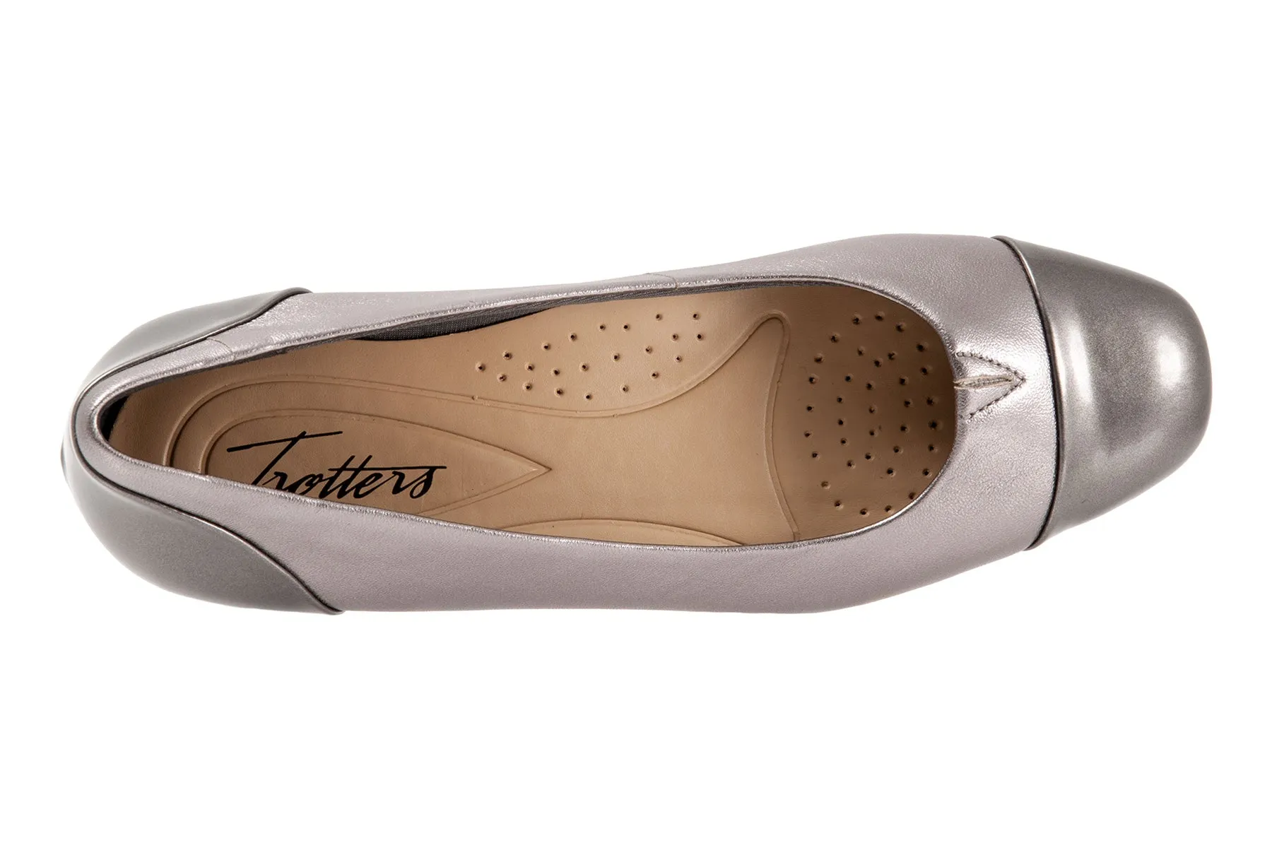 Daisy sold by The Walking Company product image thumbnail 2