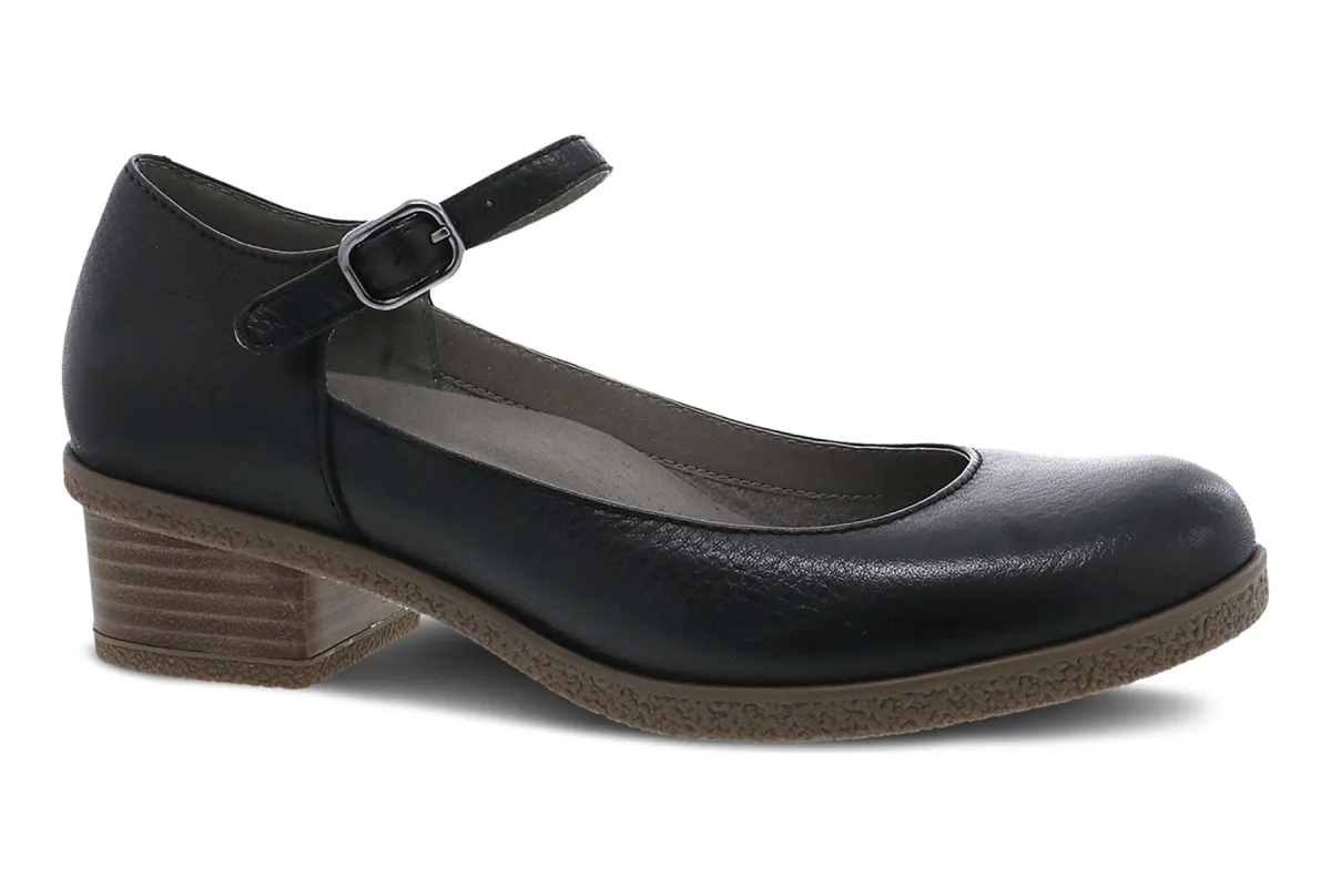 Deena sold by The Walking Company