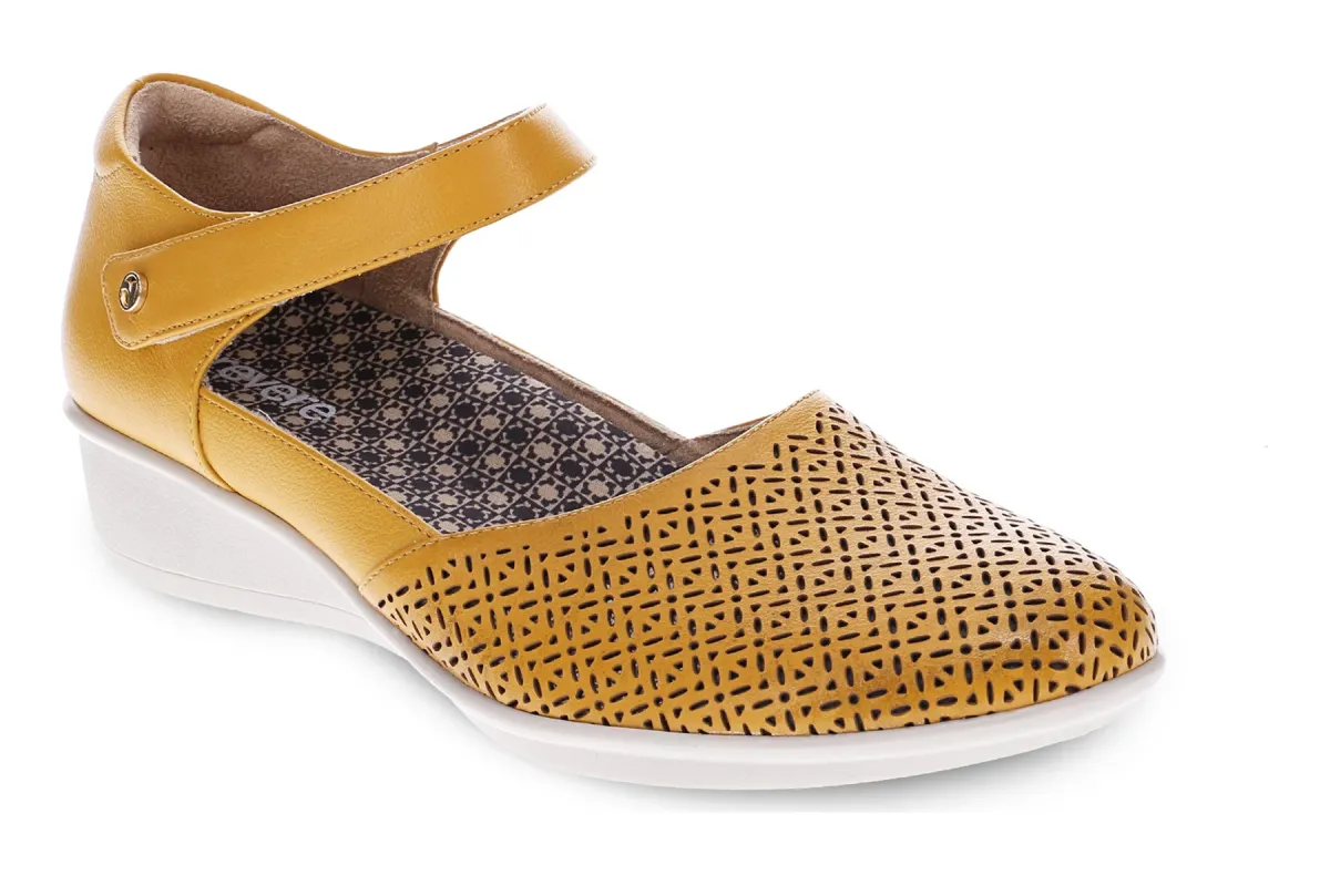 Osaka sold by The Walking Company