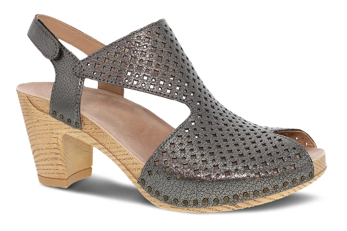 Teagan sold by The Walking Company