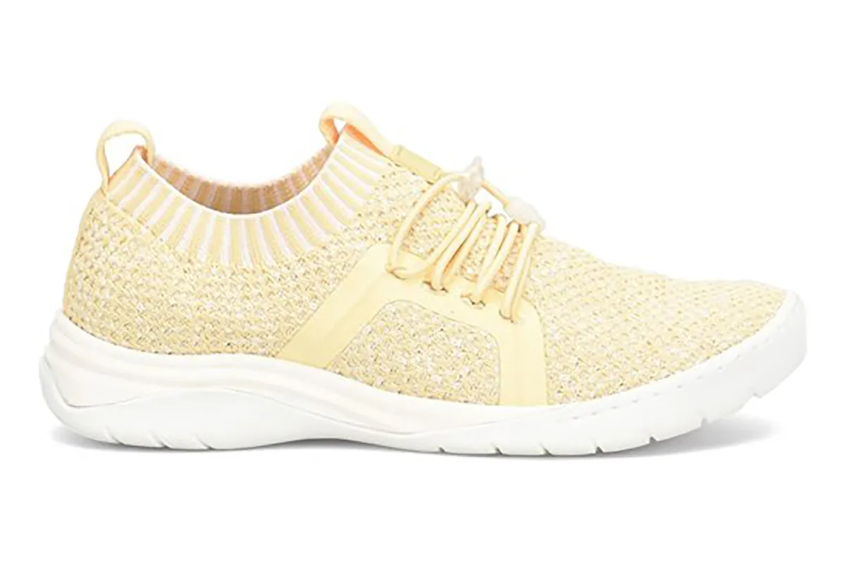 Torri sold by The Walking Company