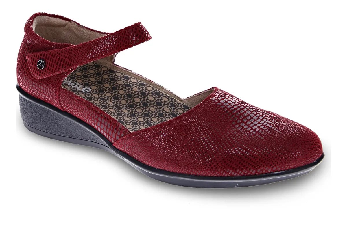 Osaka sold by The Walking Company