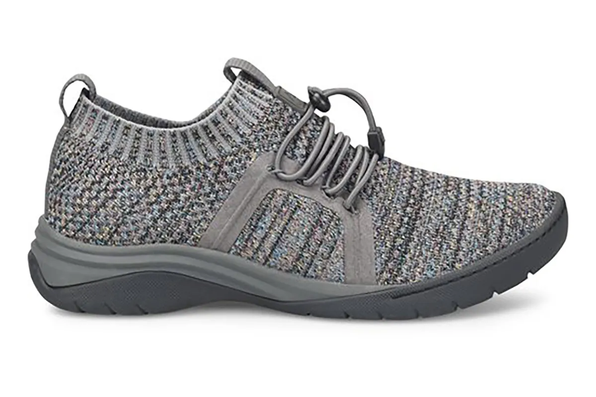 Torri sold by The Walking Company