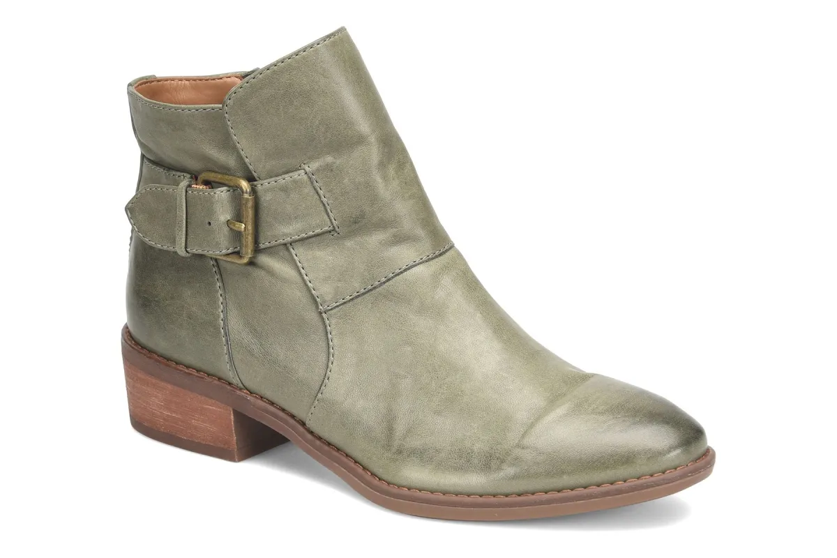 Cardee sold by The Walking Company