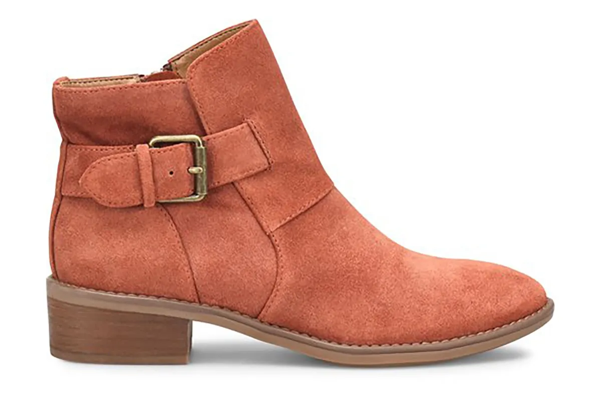 Cardee sold by The Walking Company