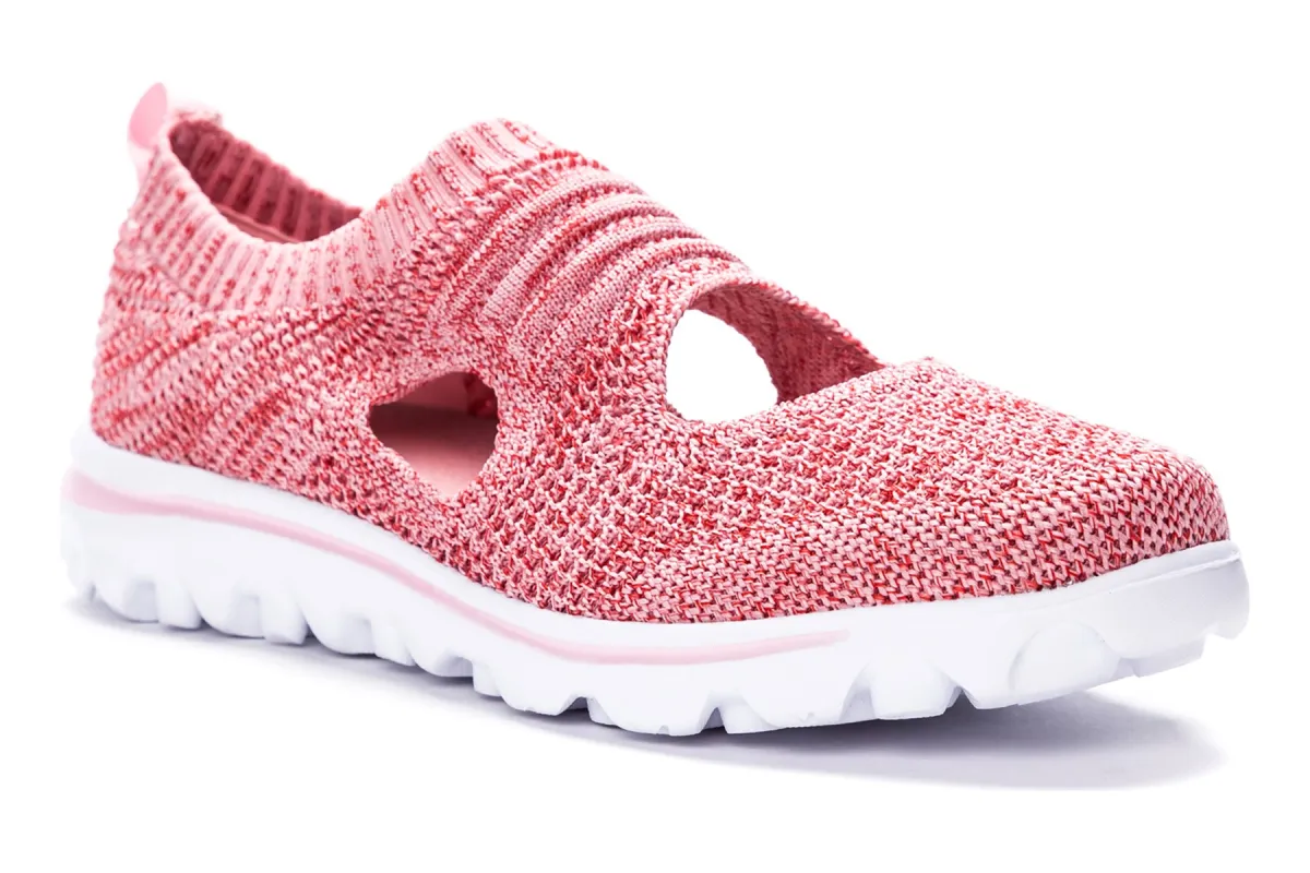 Travelactiv Avid sold by The Walking Company