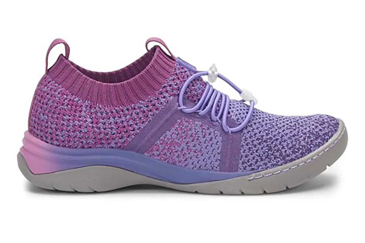 Torri sold by The Walking Company