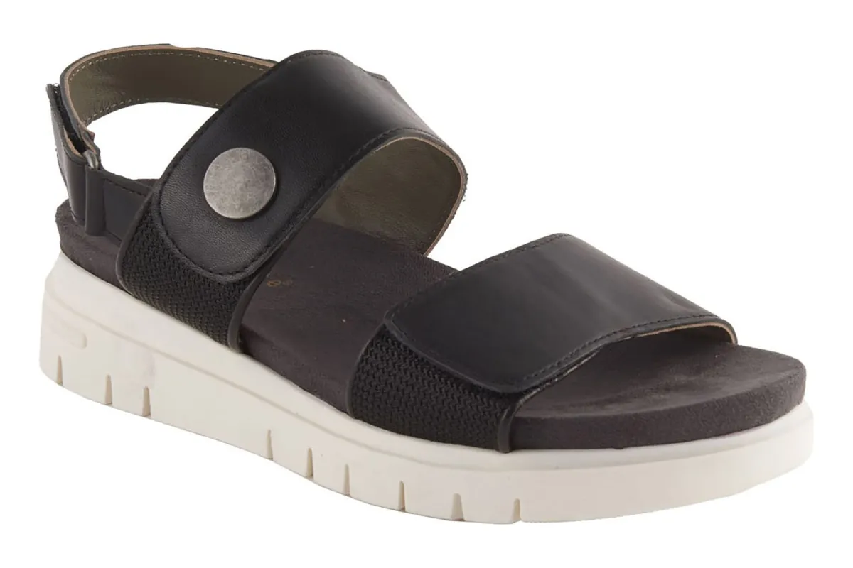 Downey sold by The Walking Company