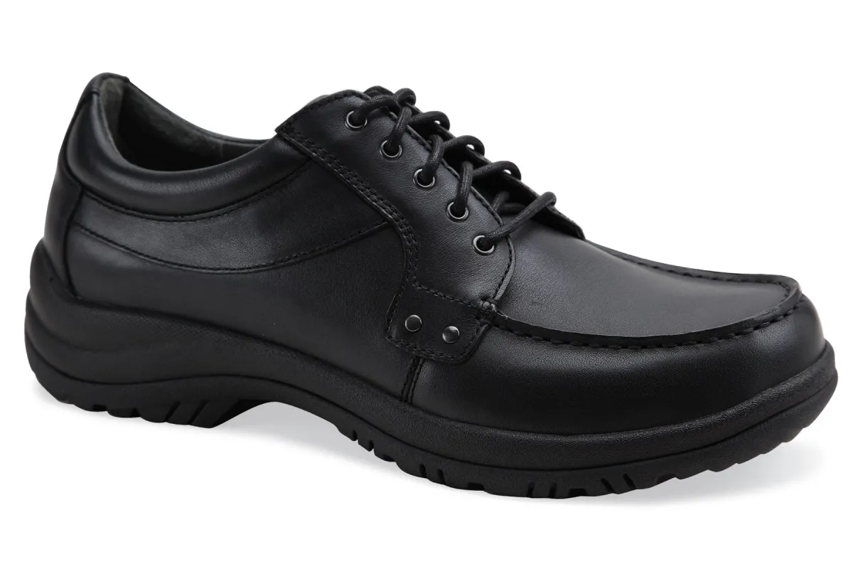 Wyatt sold by The Walking Company