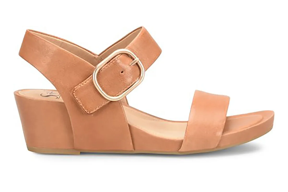 Vaya sold by The Walking Company