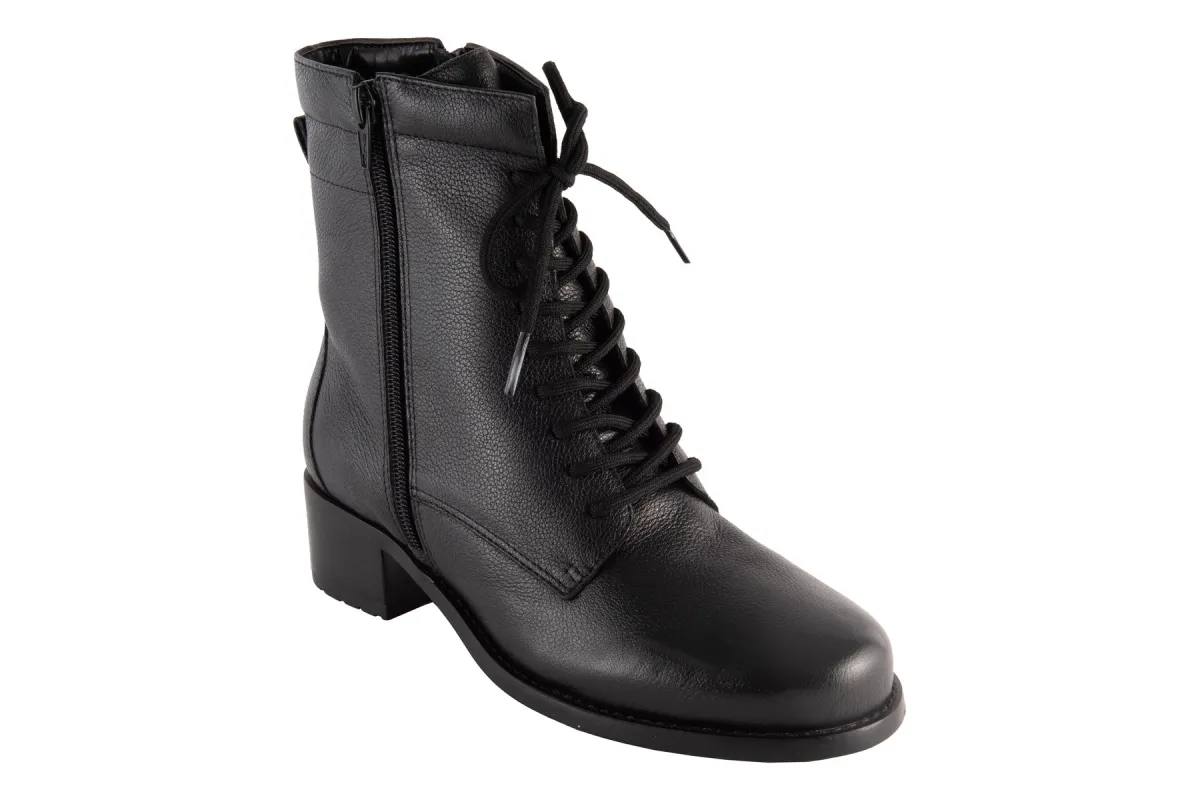 Expedition sold by The Walking Company