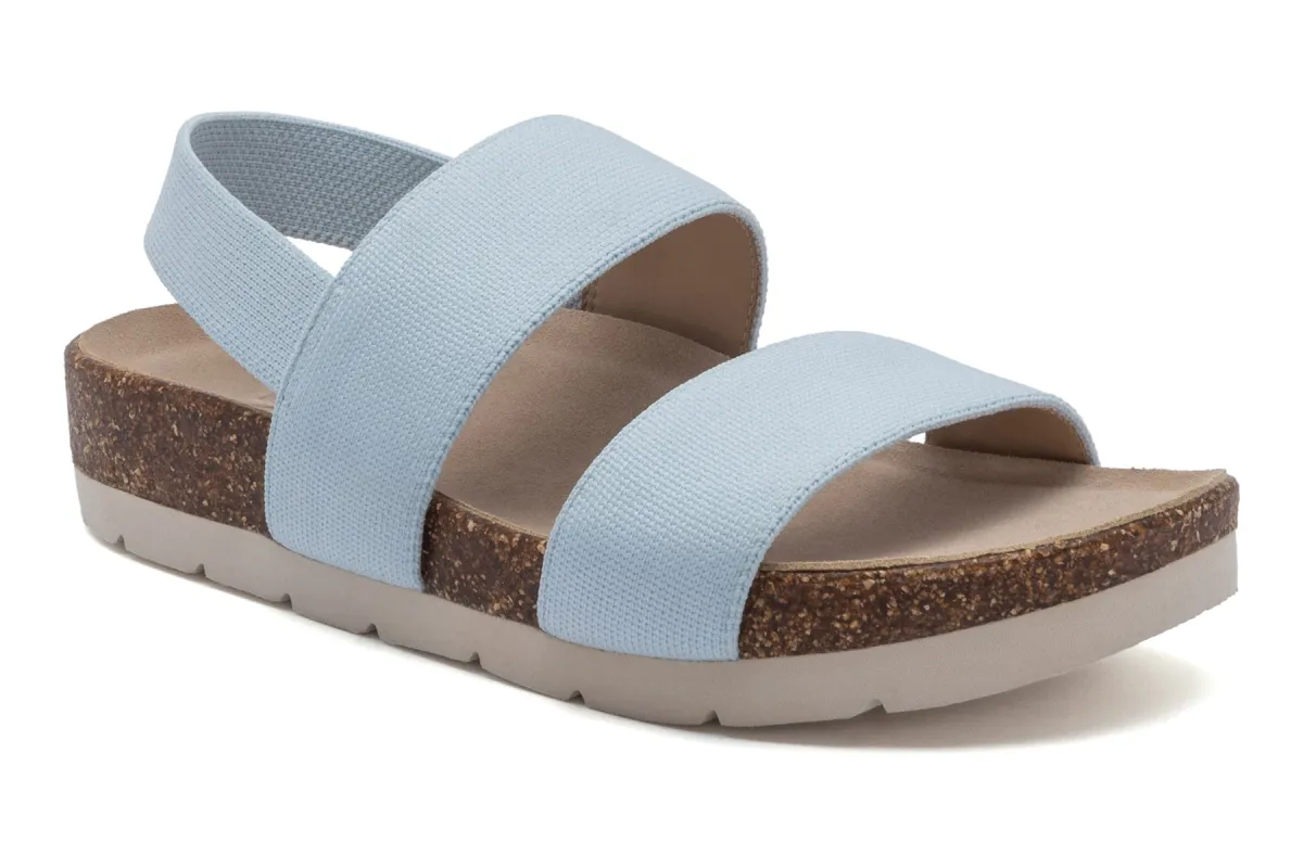 Lanai Triple sold by The Walking Company