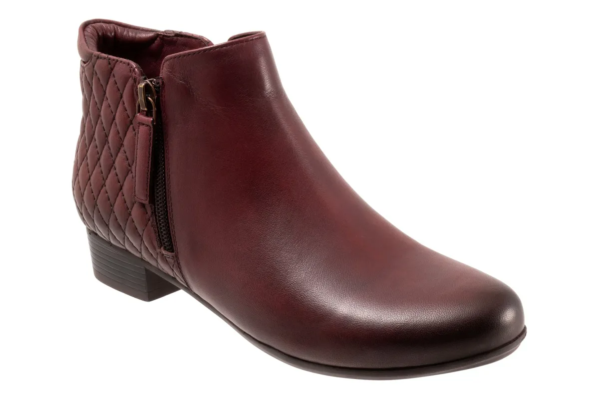 Major sold by The Walking Company