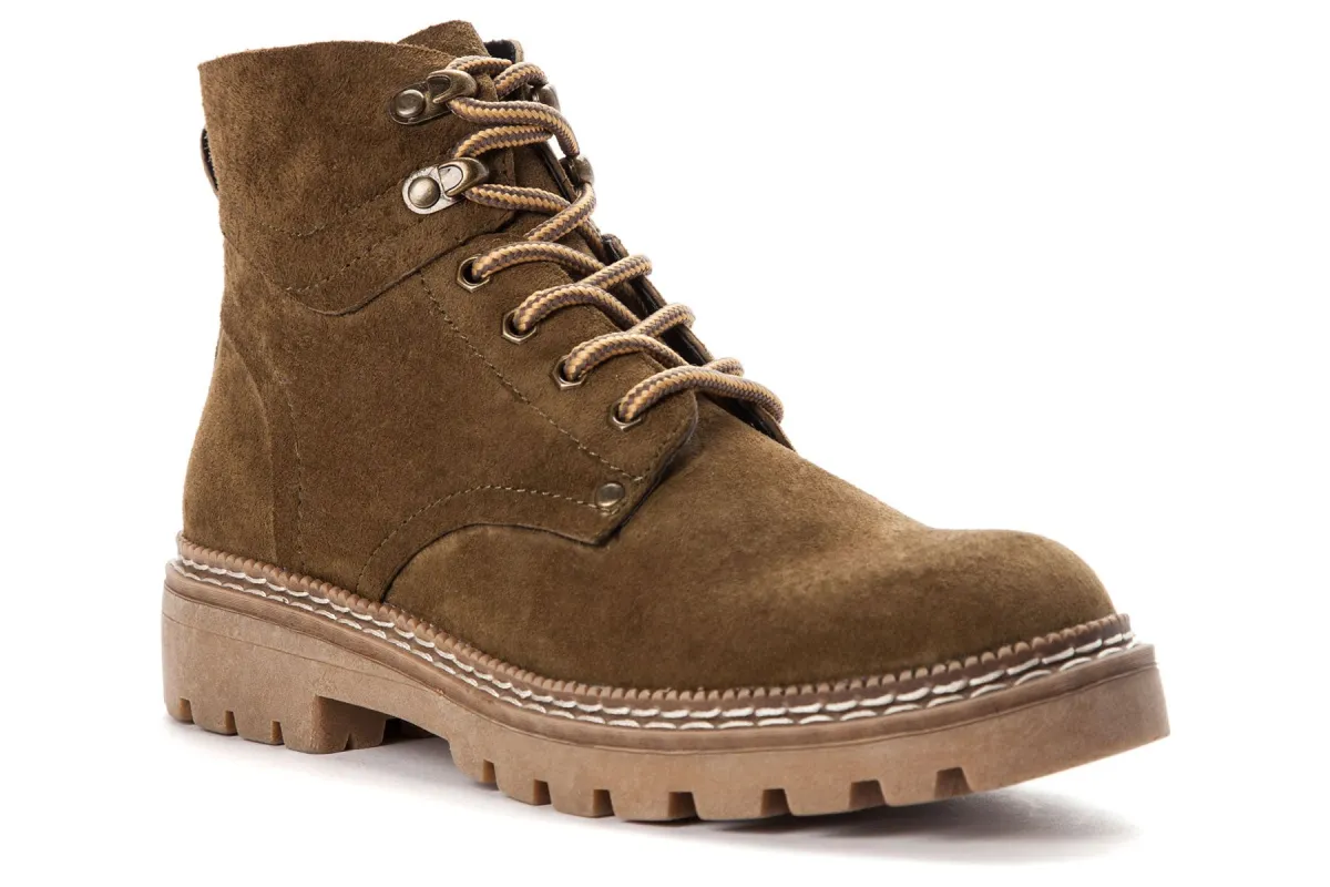 Dakota sold by The Walking Company