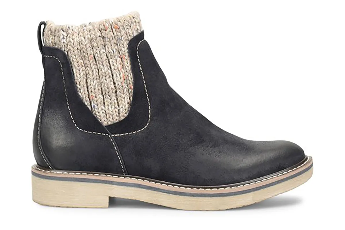 Rawnie sold by The Walking Company