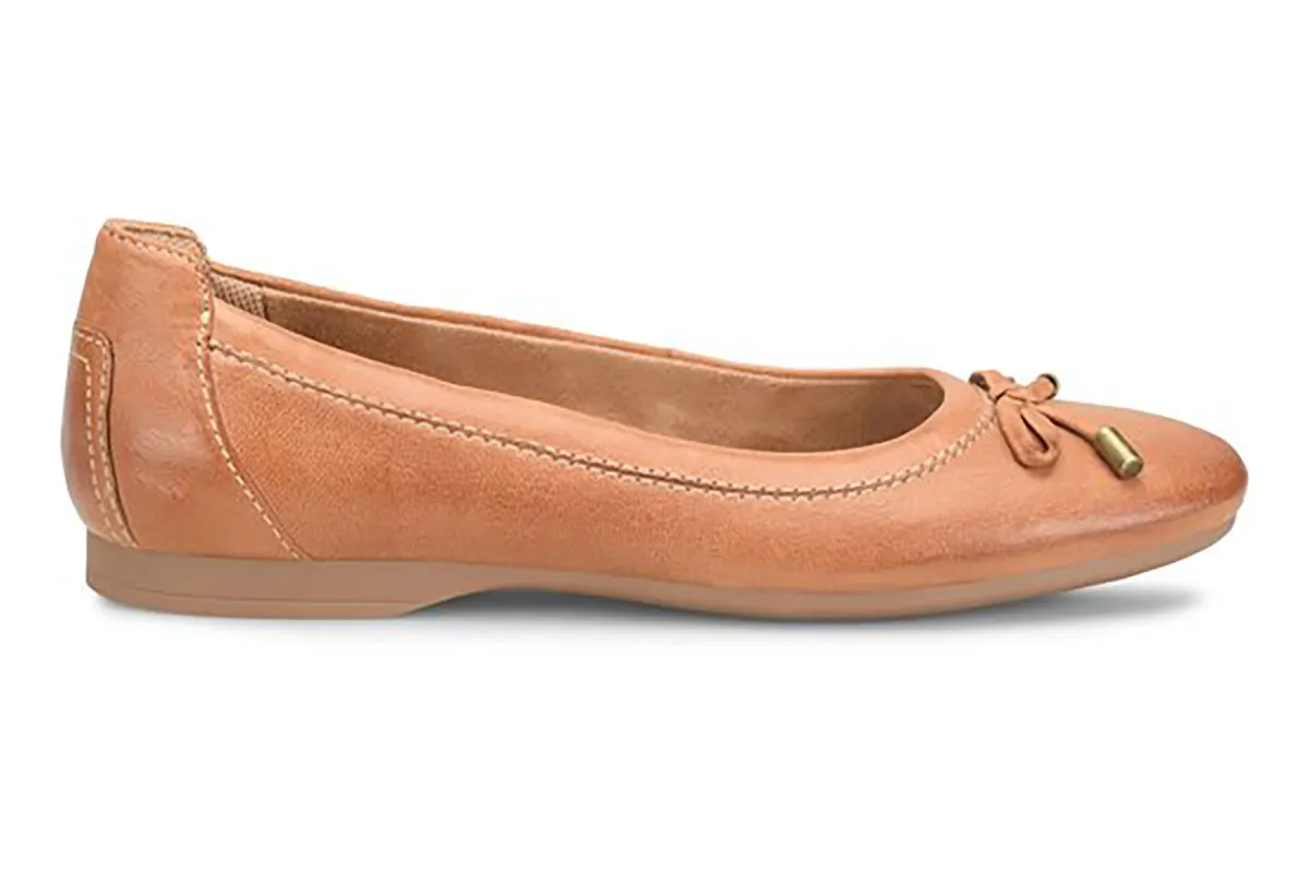 Keegan sold by The Walking Company