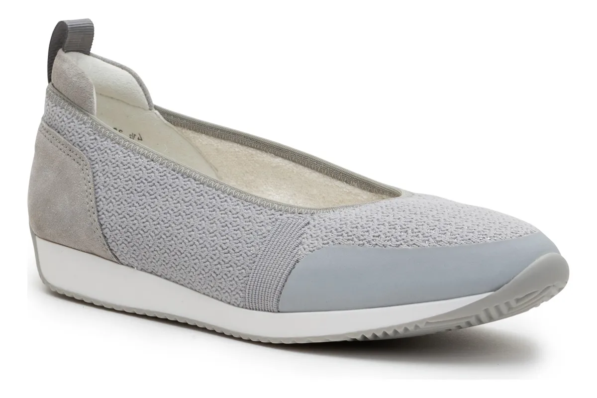 Perth sold by The Walking Company