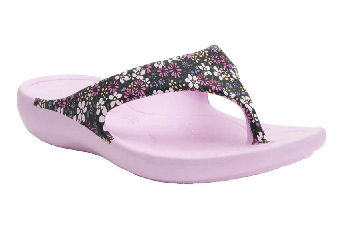 Ode sold by The Walking Company