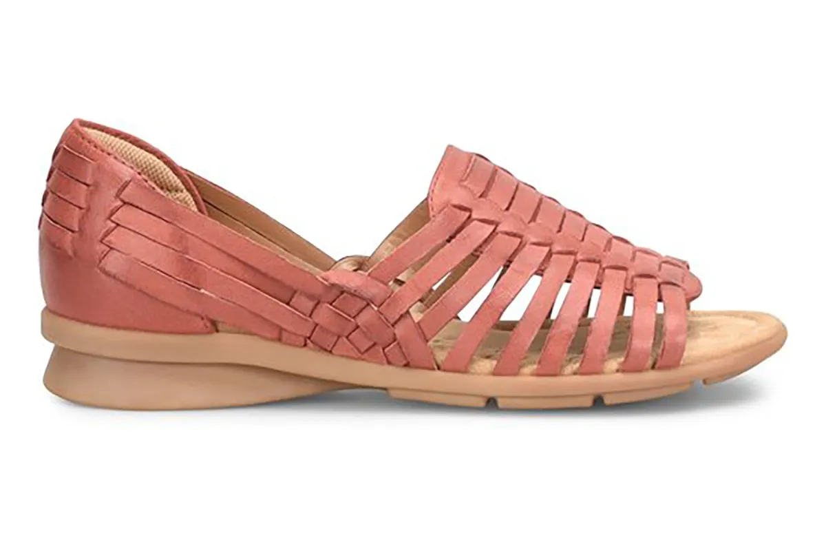 Putnam sold by The Walking Company