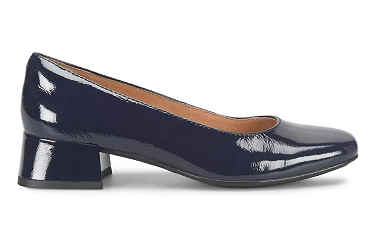 Lillian sold by The Walking Company