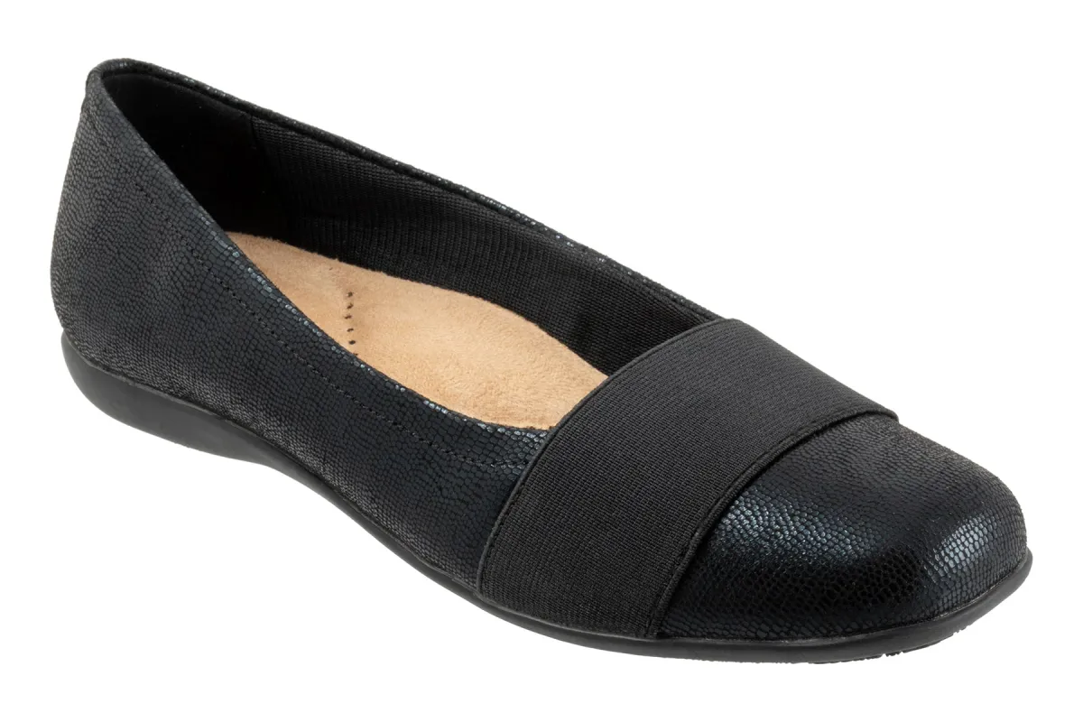 Samantha sold by The Walking Company