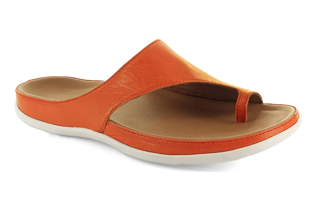 Capri II sold by The Walking Company