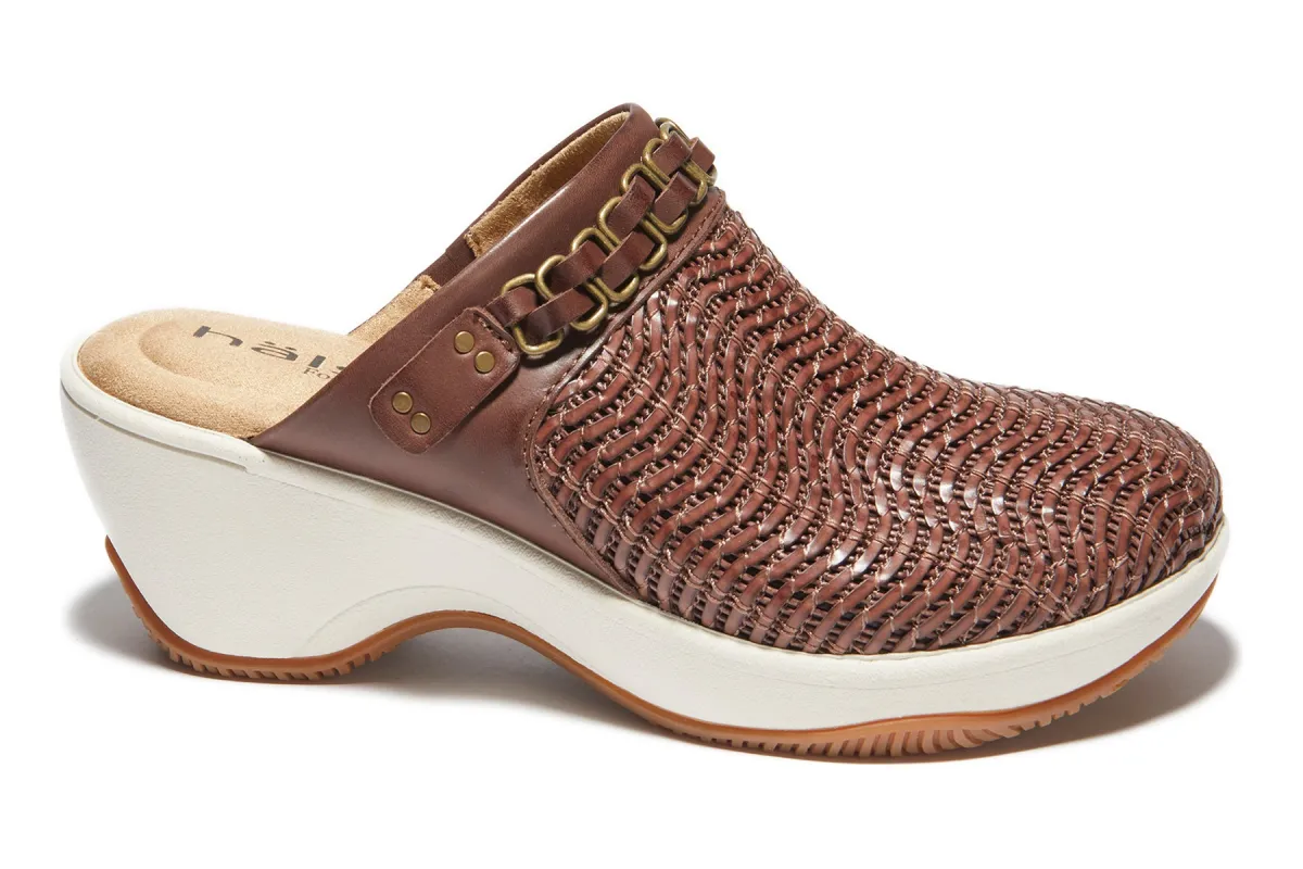 Chloe sold by The Walking Company