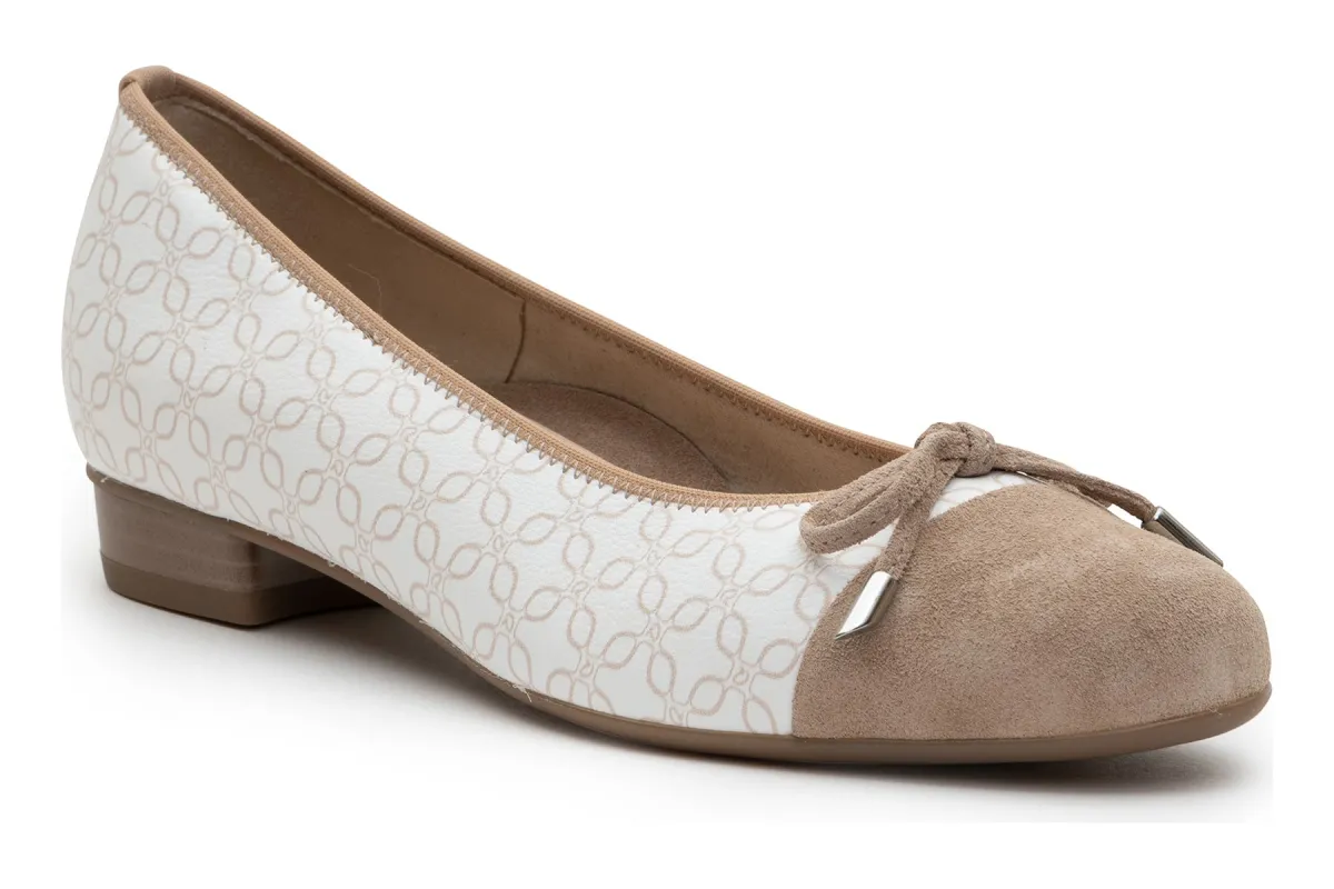 Belinda sold by The Walking Company