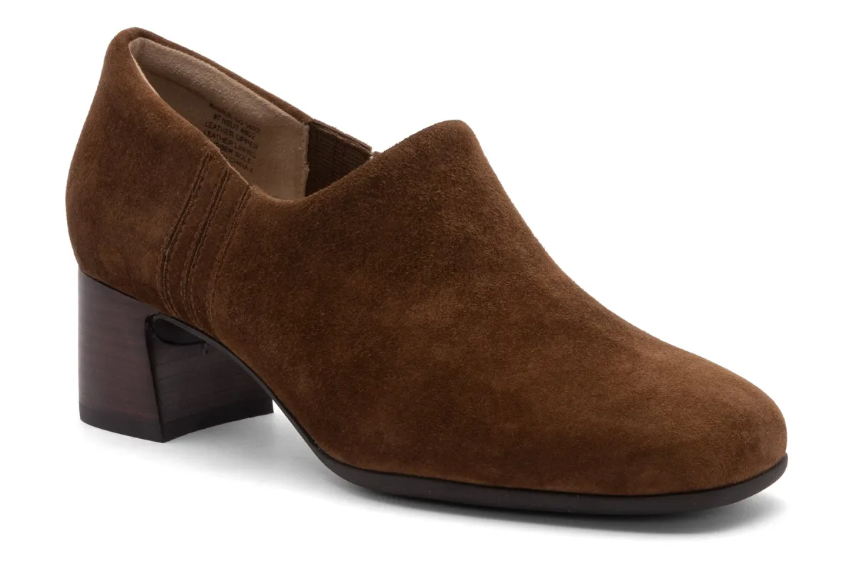 Avenue Slip On sold by The Walking Company