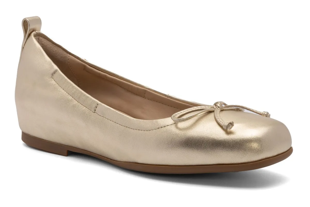 Cadence Bow Metatarsal sold by The Walking Company