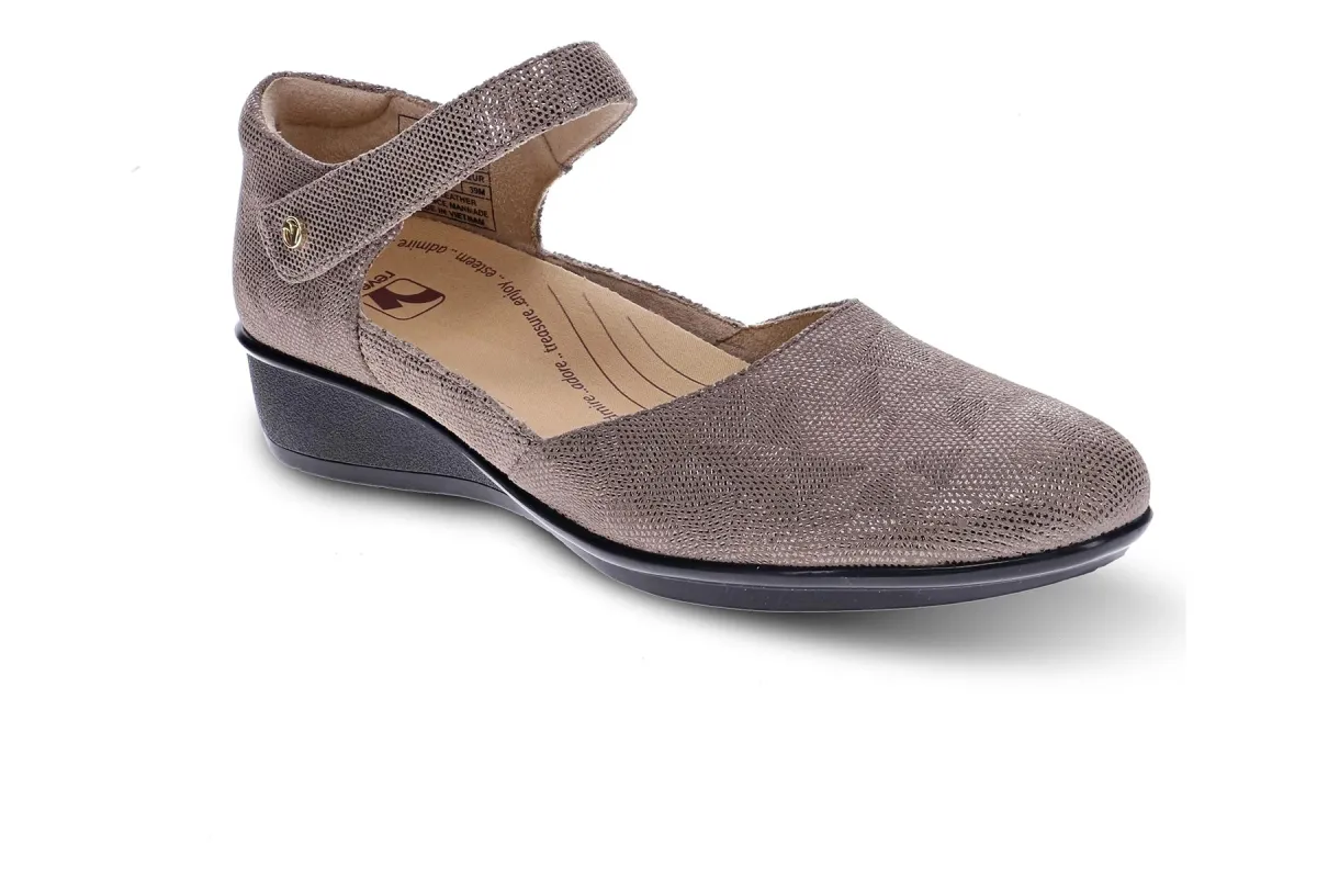 Osaka sold by The Walking Company