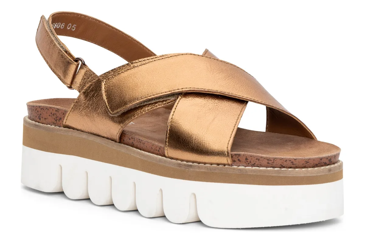 Flagstaff sold by The Walking Company