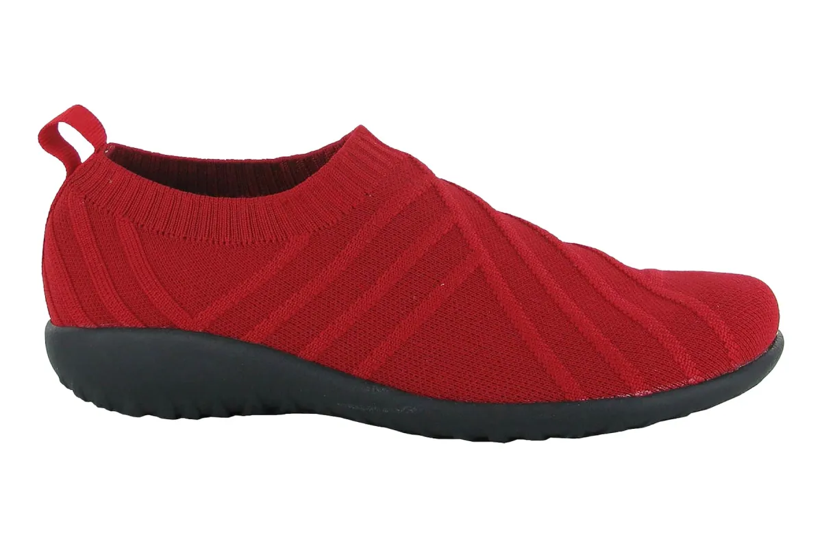 Okahu sold by The Walking Company