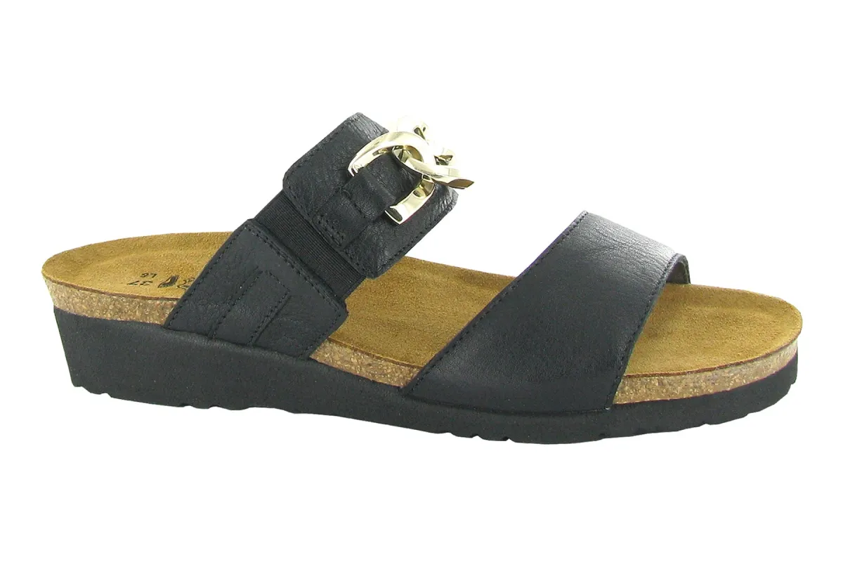 Victoria sold by The Walking Company