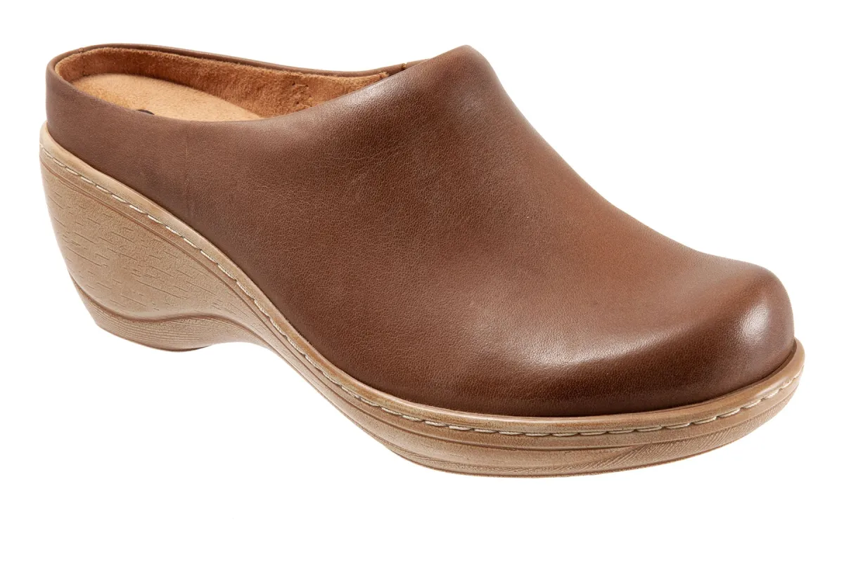 Madison sold by The Walking Company