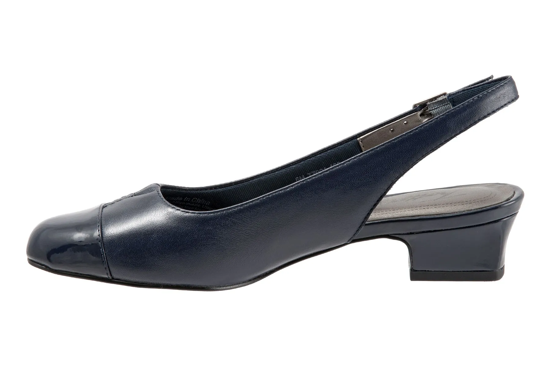 Dea sold by The Walking Company product image thumbnail 4