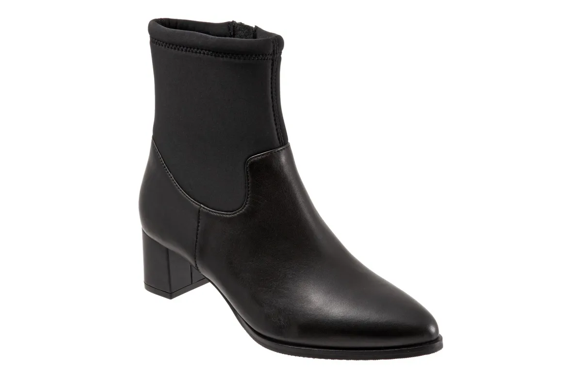 Kippy sold by The Walking Company