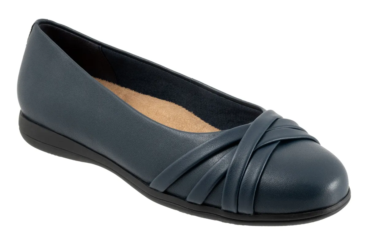 Daphne sold by The Walking Company