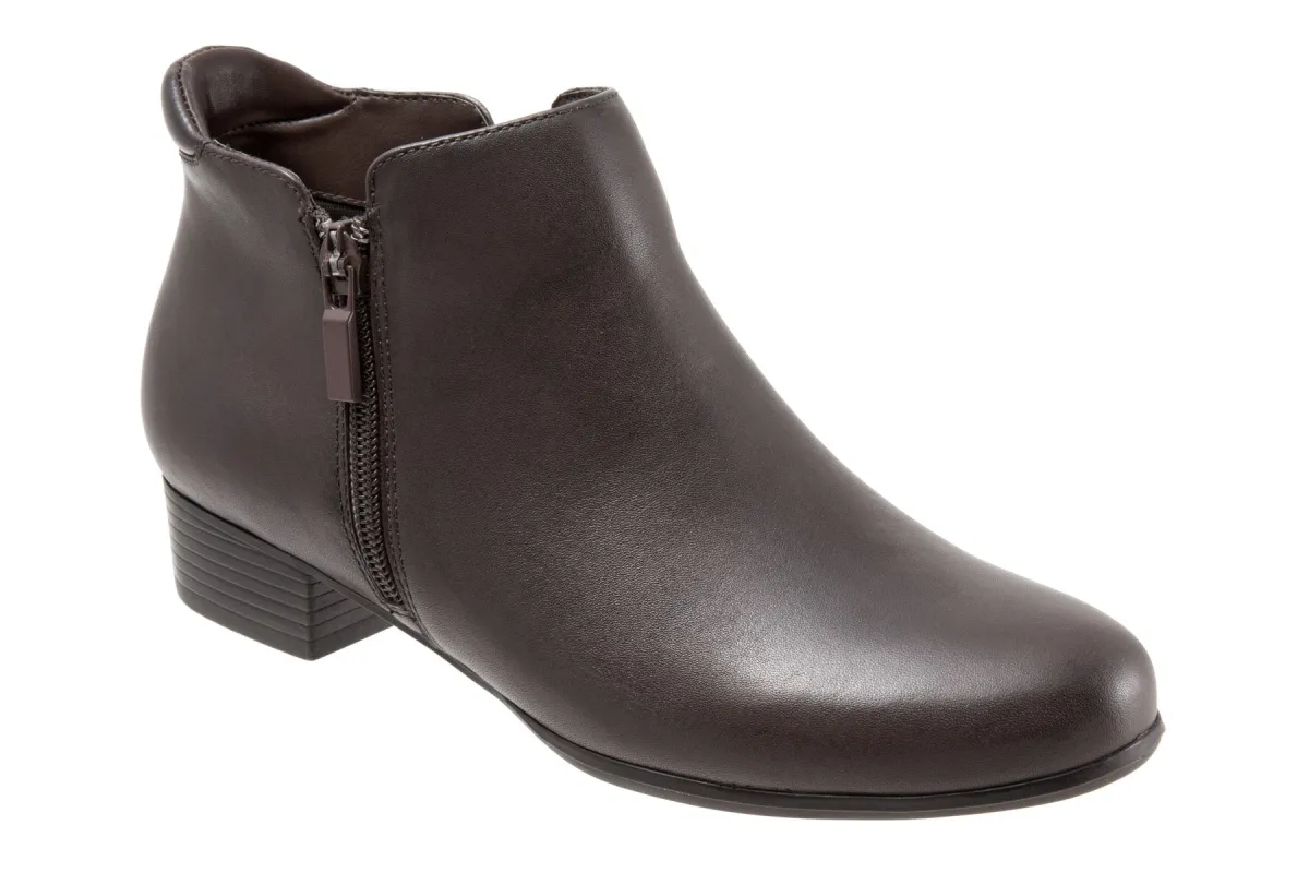 Major sold by The Walking Company