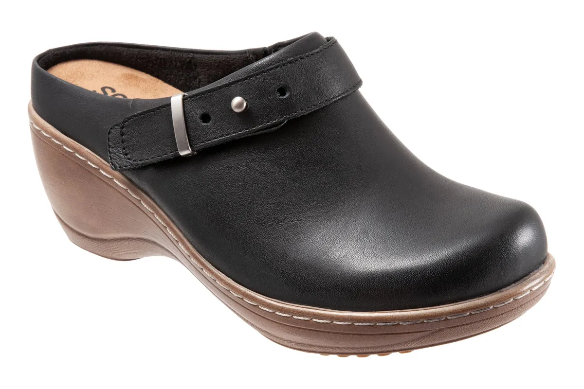 Marquette sold by The Walking Company