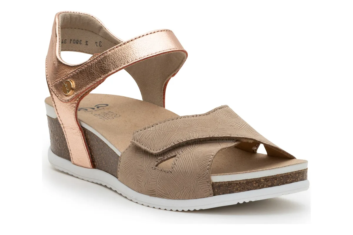 Nantucket sold by The Walking Company