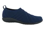 Okahu sold by The Walking Company